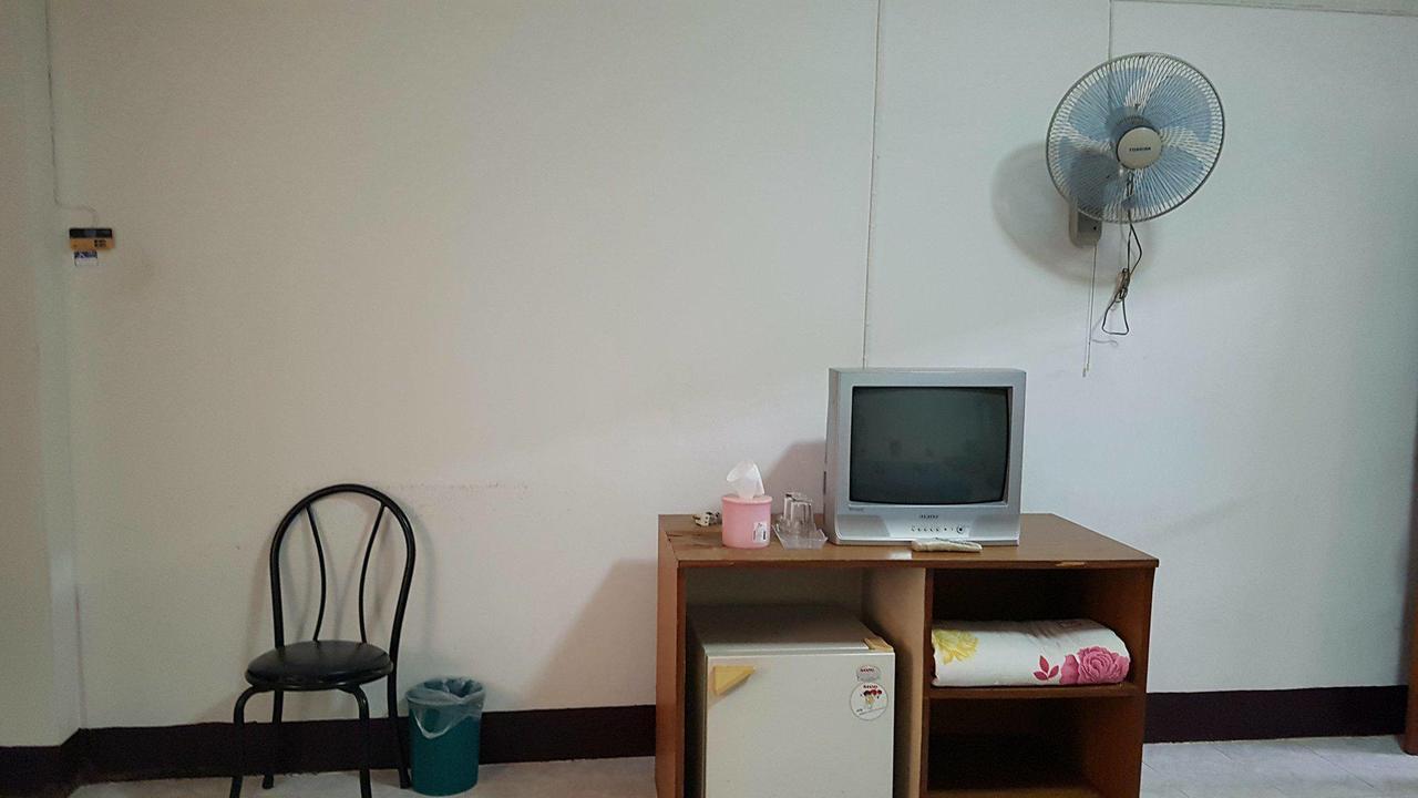 Lp Apartment Sakon Nakhon Exterior photo
